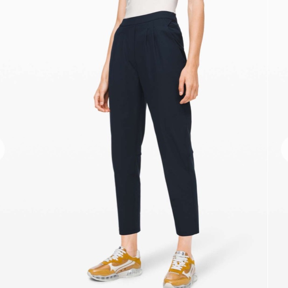 Lululemon Essential high rise teouser pants true navy size 2 business casual
